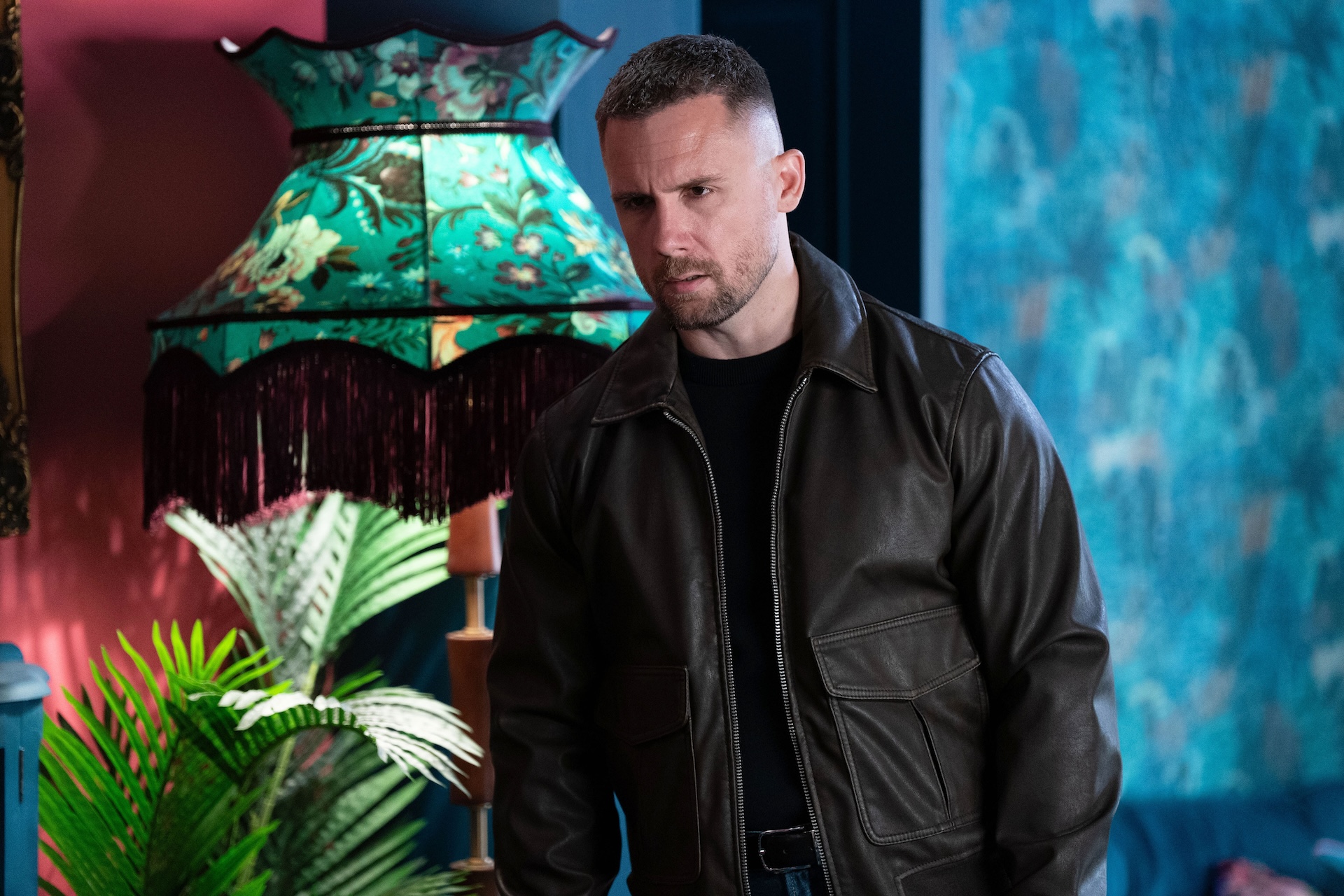 Lee isn't happy to see Jess (Credit: BBC)