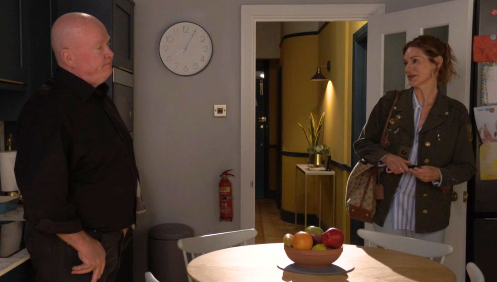 Phil and Gemma in EastEnders chatting