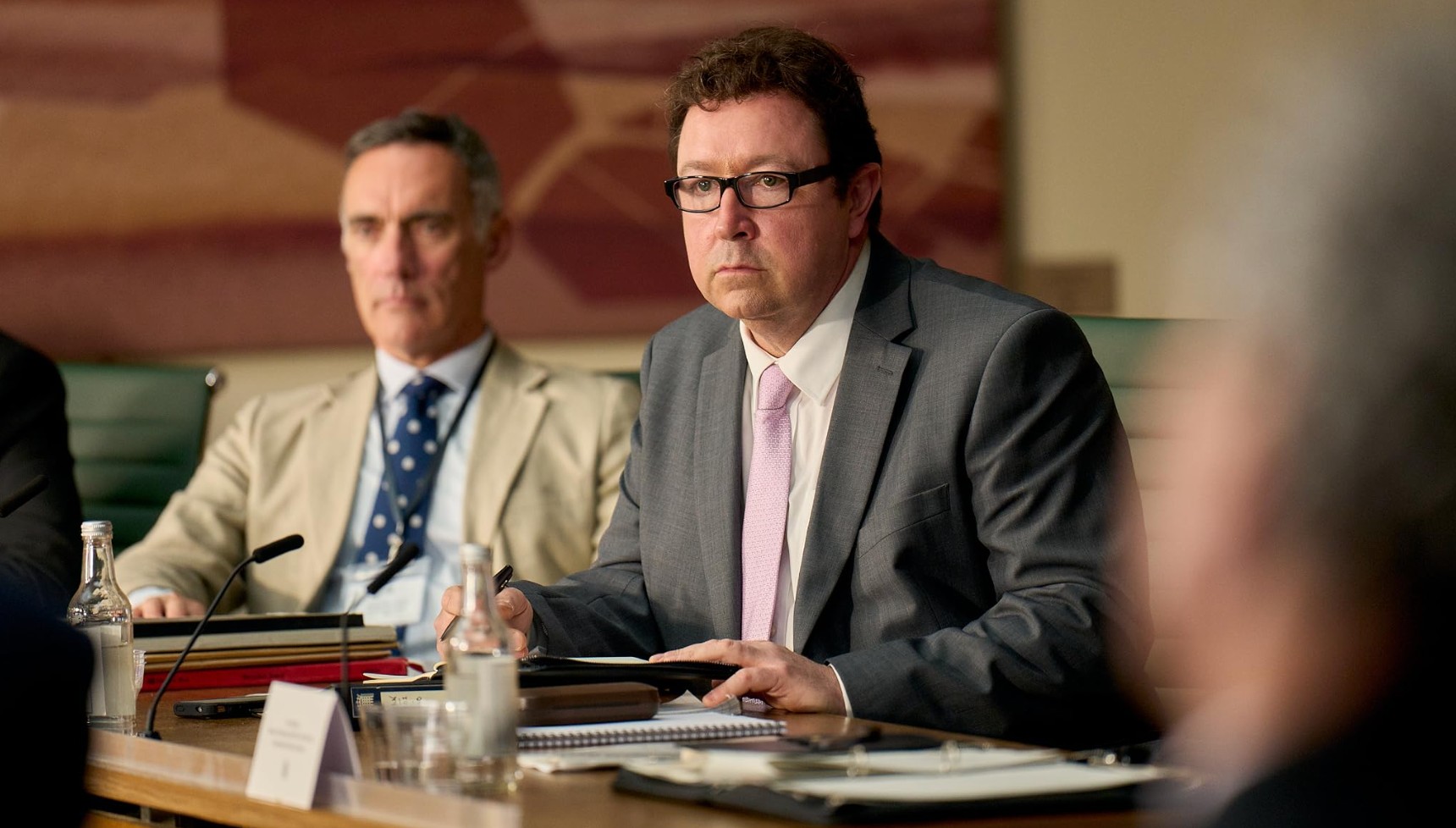 Daniel Ryan as Tom Watson in The Hack